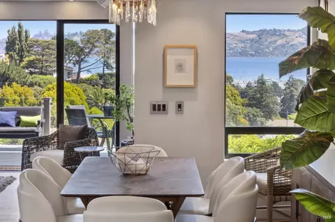 Dining - 101 Lincoln Dr, Sausalito, CA 94965 photo 6 of 7