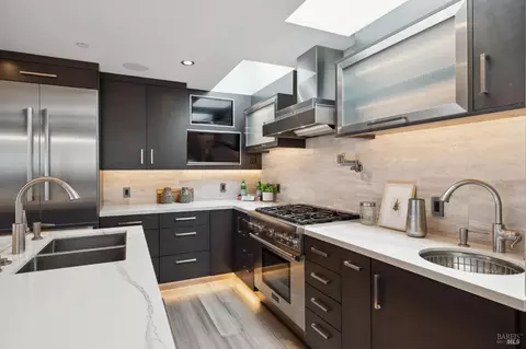 Kitchen - 101 Lincoln Dr, Sausalito, CA 94965 photo 11 of 13