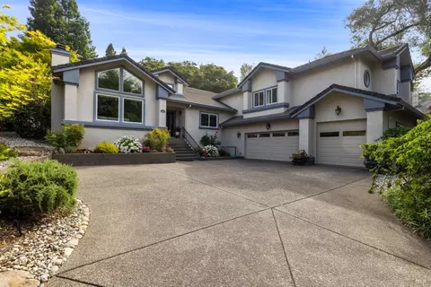 2050 Bent Tree Pl, Santa Rosa, CA 95404