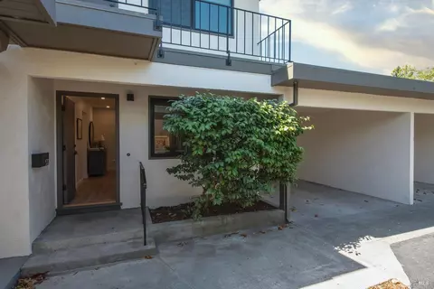 Exterior - 528 3rd St W, Sonoma, CA 95476 photo 6 of 13