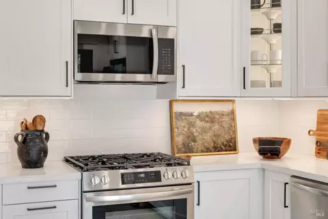 Kitchen - 528 3rd St W, Sonoma, CA 95476 photo 4 of 4