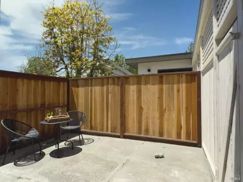 Exterior - 528 3rd St W, Sonoma, CA 95476 photo 8 of 13