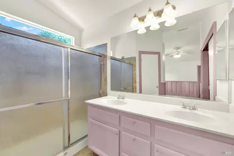 Bath - 1795 Mistler St, Dixon, CA 95620 photo 2 of 2