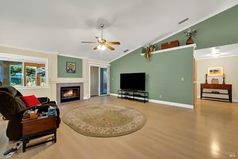 Living - 1795 Mistler St, Dixon, CA 95620 photo 4 of 5