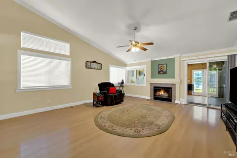 Living - 1795 Mistler St, Dixon, CA 95620 photo 2 of 5