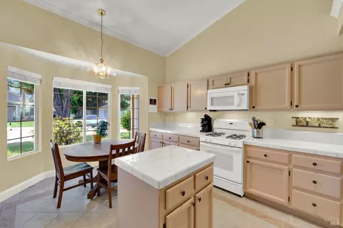 Kitchen - 1795 Mistler St, Dixon, CA 95620 photo 1 of 4