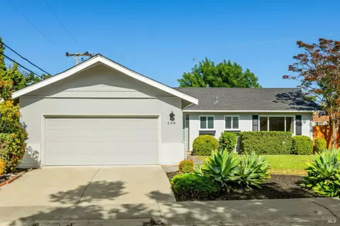 238 Ebbetts Pass Rd, Vallejo, CA 94589 photo 3