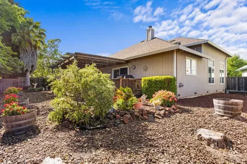 Exterior - 214 Viking Ct, Windsor, CA 95492 photo 6 of 6
