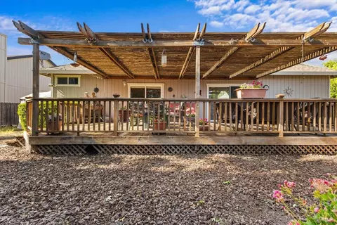 Exterior - 214 Viking Ct, Windsor, CA 95492 photo 5 of 6