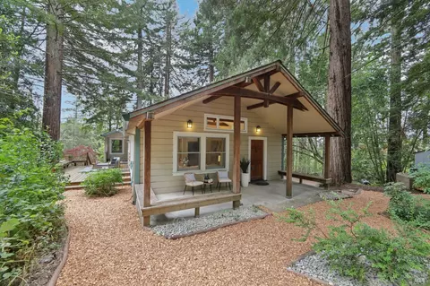3750 Acreage Ln, Sebastopol, CA 95472
