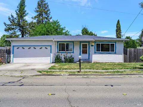 991 Russell Ave, Santa Rosa, CA 95403
