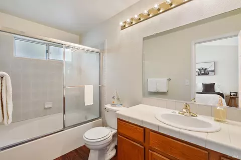 Bath - 271 Sandy Beach Rd, Vallejo, CA 94590 photo 2 of 3