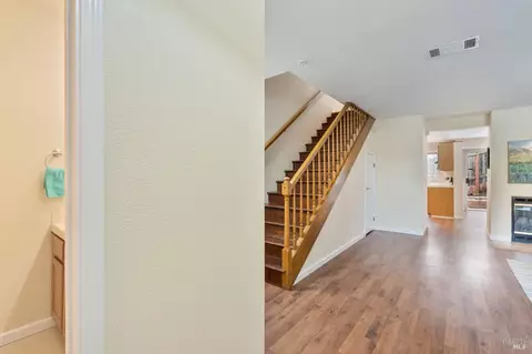 Entry Way - 271 Sandy Beach Rd, Vallejo, CA 94590 photo 1 of 2