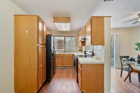 Kitchen - 271 Sandy Beach Rd, Vallejo, CA 94590 photo 1 of 3