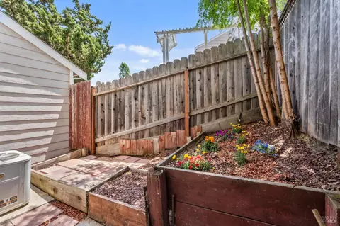 Exterior - 271 Sandy Beach Rd, Vallejo, CA 94590 photo 2 of 4