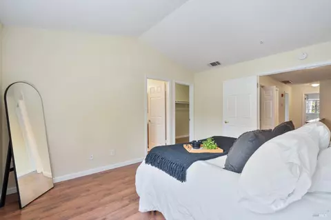 Bedroom - 271 Sandy Beach Rd, Vallejo, CA 94590 photo 3 of 8