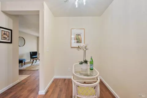 Entry Way - 271 Sandy Beach Rd, Vallejo, CA 94590 photo 2 of 2
