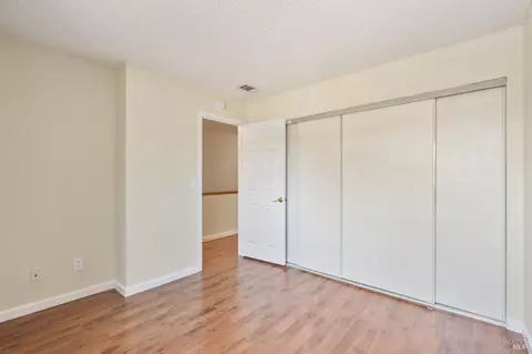 Bedroom - 271 Sandy Beach Rd, Vallejo, CA 94590 photo 8 of 8