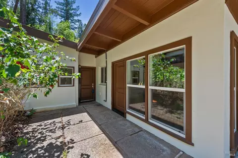 4640 Montecito Ave, Santa Rosa, CA 95404 photo 2