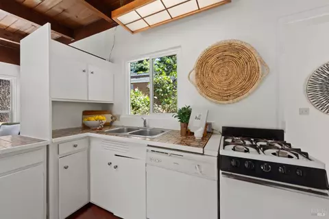4640 Montecito Ave, Santa Rosa, CA 95404 photo 9