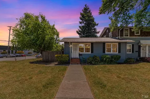 Exterior - 75 Baldwin St, Vallejo, CA 94590 photo 9 of 10