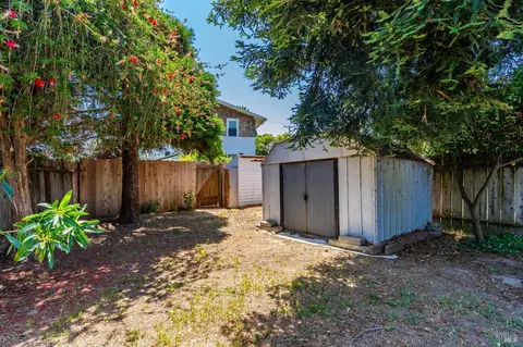 Exterior - 75 Baldwin St, Vallejo, CA 94590 photo 6 of 10