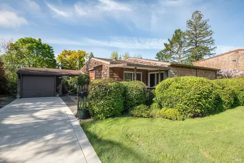 1451 Mission Dr, Sonoma, CA 95476