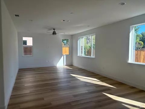 242 Echols Dr, Martinez, CA 94553 photo 4
