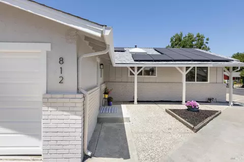 Exterior - 812 Meadowlark Dr, Fairfield, CA 94533 photo 4 of 6