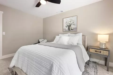 Bedroom - 812 Meadowlark Dr, Fairfield, CA 94533 photo 2 of 4