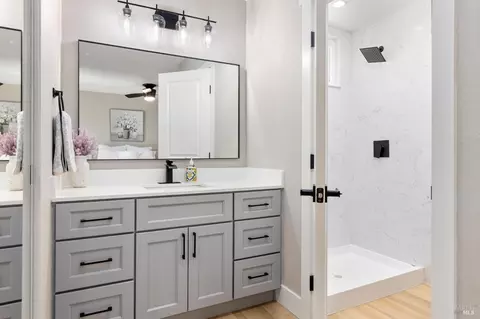 Bath - 812 Meadowlark Dr, Fairfield, CA 94533 photo 1 of 3