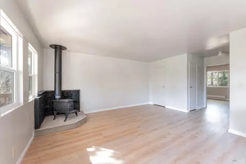 1608 Daphne Dr, Willits, CA 95490 photo 5