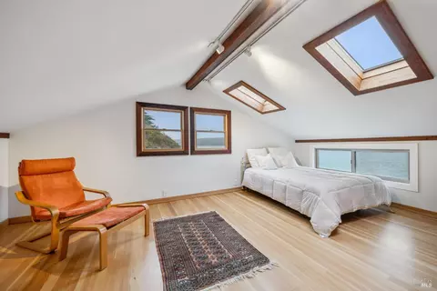 Bedroom - 22195 State Route 1 Hwy, Marshall, CA 94940 photo 1 of 6