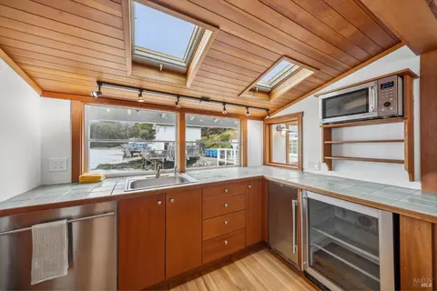 Kitchen - 22195 State Route 1 Hwy, Marshall, CA 94940 photo 6 of 8