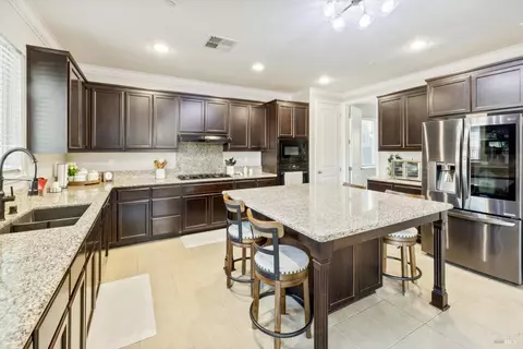 Kitchen - 5340 Discovery Way, Fairfield, CA 94533 photo 2 of 4