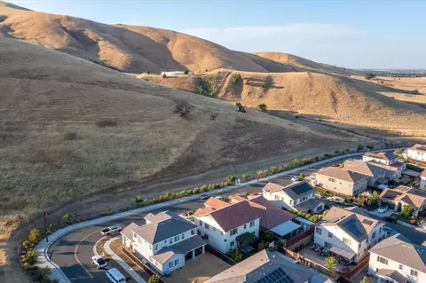 View/Area - 5340 Discovery Way, Fairfield, CA 94533 photo 3 of 6