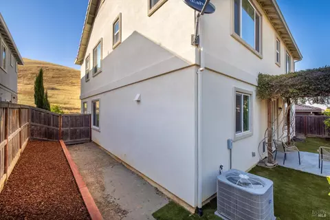 Exterior - 5340 Discovery Way, Fairfield, CA 94533 photo 4 of 9
