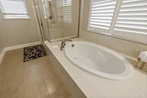 Bath - 5340 Discovery Way, Fairfield, CA 94533 photo 1 of 3
