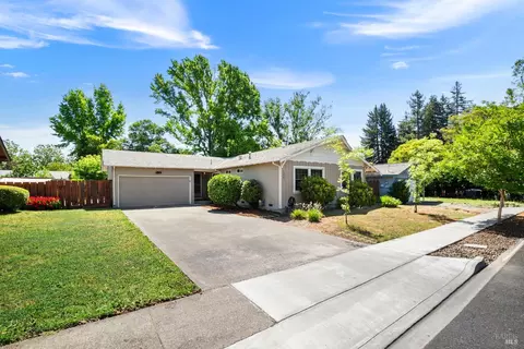 2462 Butte St, Napa, CA 94558
