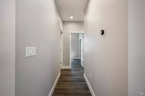 Entry Way - 261 Spanish Oak Dr, Windsor, CA 95492 photo 2 of 2