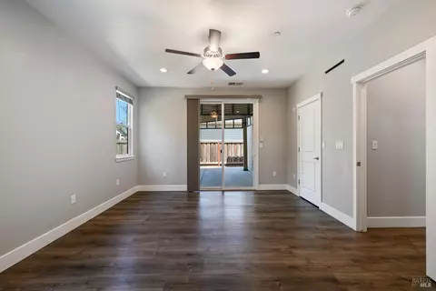 Living - 261 Spanish Oak Dr, Windsor, CA 95492 photo 3 of 3