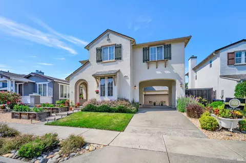 Exterior - 651 Decanter Cir, Windsor, CA 95492 photo 10 of 12
