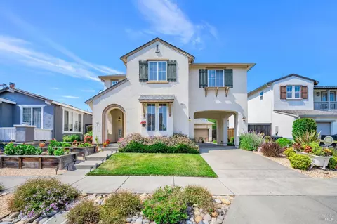 Exterior - 651 Decanter Cir, Windsor, CA 95492 photo 1 of 12