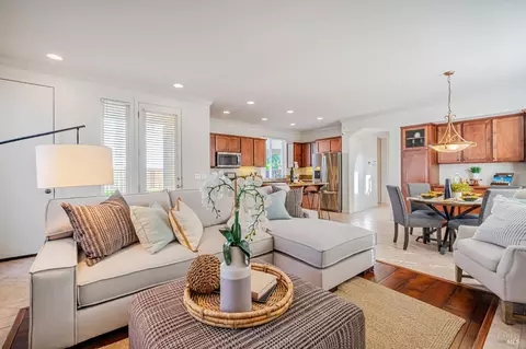 651 Decanter Cir, Windsor, CA 95492