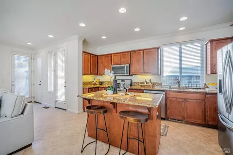 Kitchen - 651 Decanter Cir, Windsor, CA 95492 photo 2 of 4