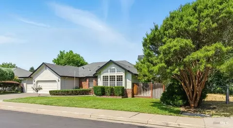 6113 Amie Dr, Windsor, CA 95492