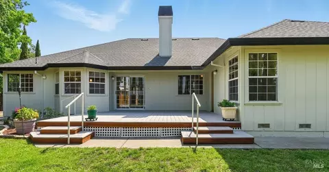 Exterior - 6113 Amie Dr, Windsor, CA 95492 photo 2 of 14