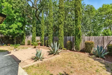 Exterior - 6113 Amie Dr, Windsor, CA 95492 photo 11 of 14