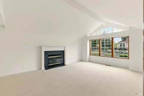 Living - 6113 Amie Dr, Windsor, CA 95492 photo 1 of 9
