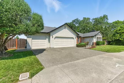 Exterior - 6113 Amie Dr, Windsor, CA 95492 photo 14 of 14